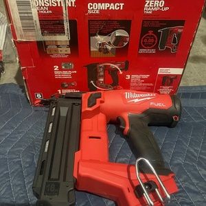 Fuel nail gun